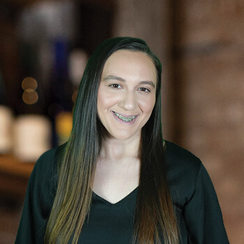 Alondra Head Shot